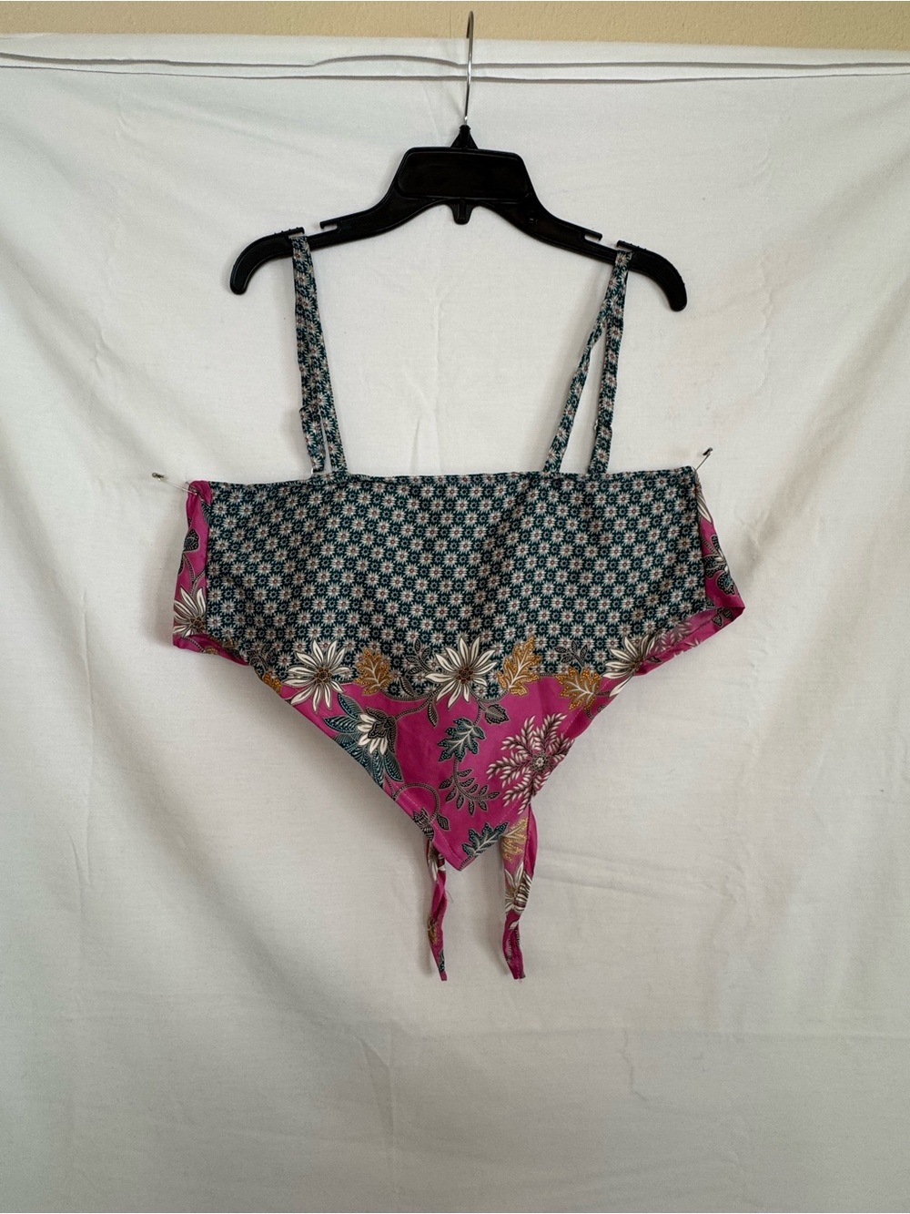 Floral Print Pink & Teal Tie-back handkerchief Crop Top
